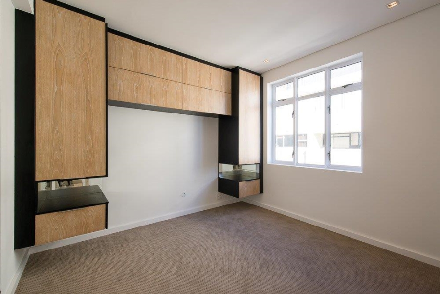 To Let 3 Bedroom Property for Rent in Sea Point Western Cape